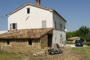 Sant'Angelo in Pontano Le Marche