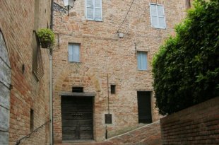 Sant'Angelo in Pontano Le Marche